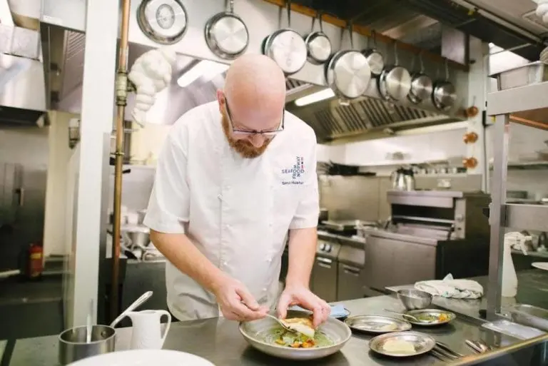 Peruse, personalise and purchase